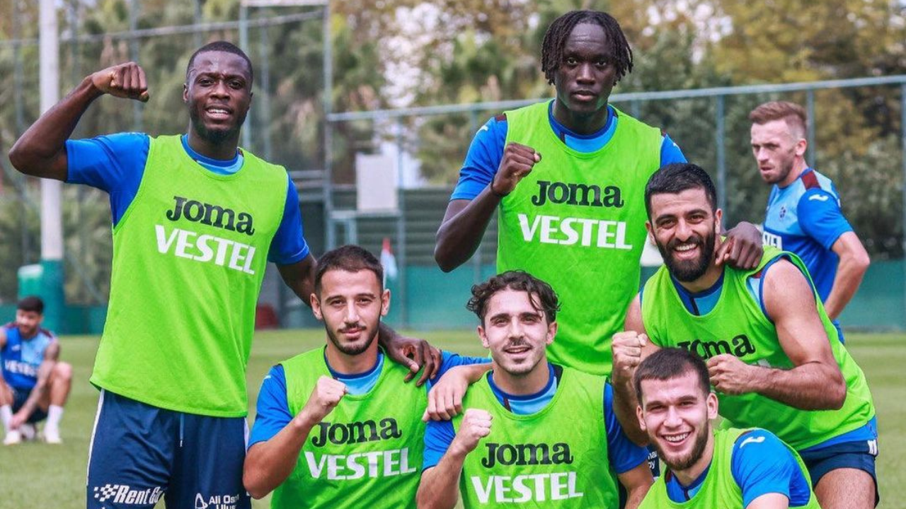 Potret sesi latihan Trabzonspor sebelum laga kandang mereka menghadapi Besiktas JK di pekan kelima ini. (Sc: Instagram @trabzonspor)