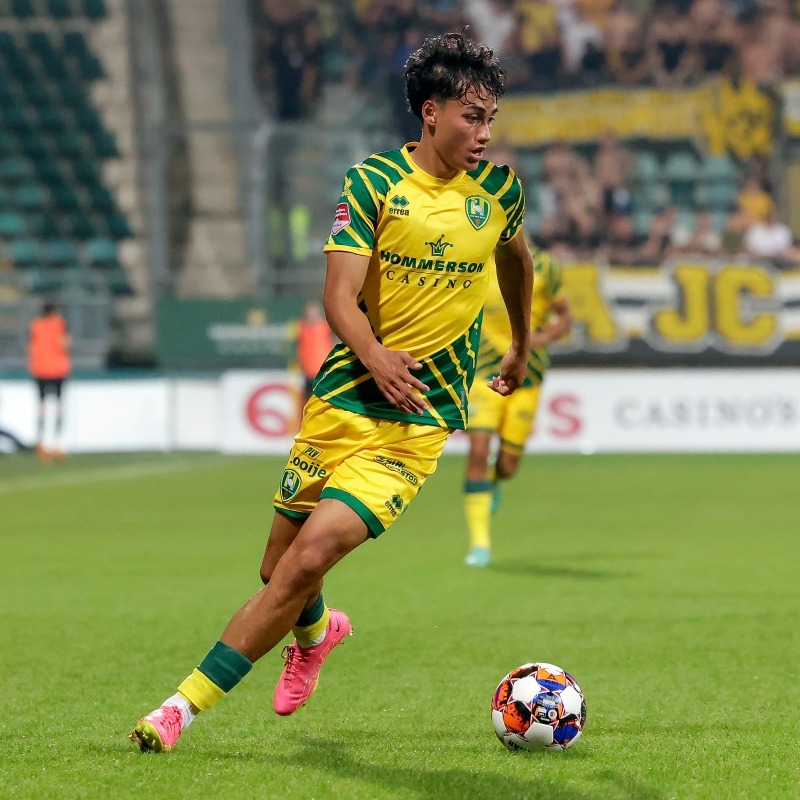 Salah satu pemain ADO Den Haag, Rafael Struick (SC: Instagram @adodenhaag)