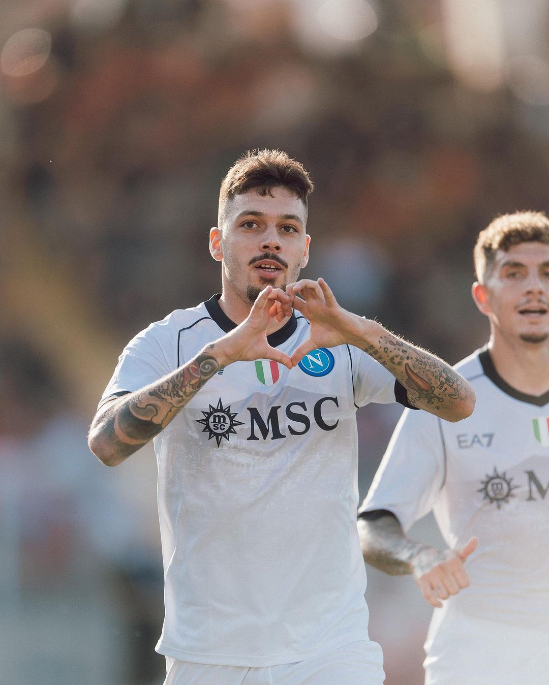 Potret pemain melakukan selebrasi (SC: Instagram @officialsscnapoli)