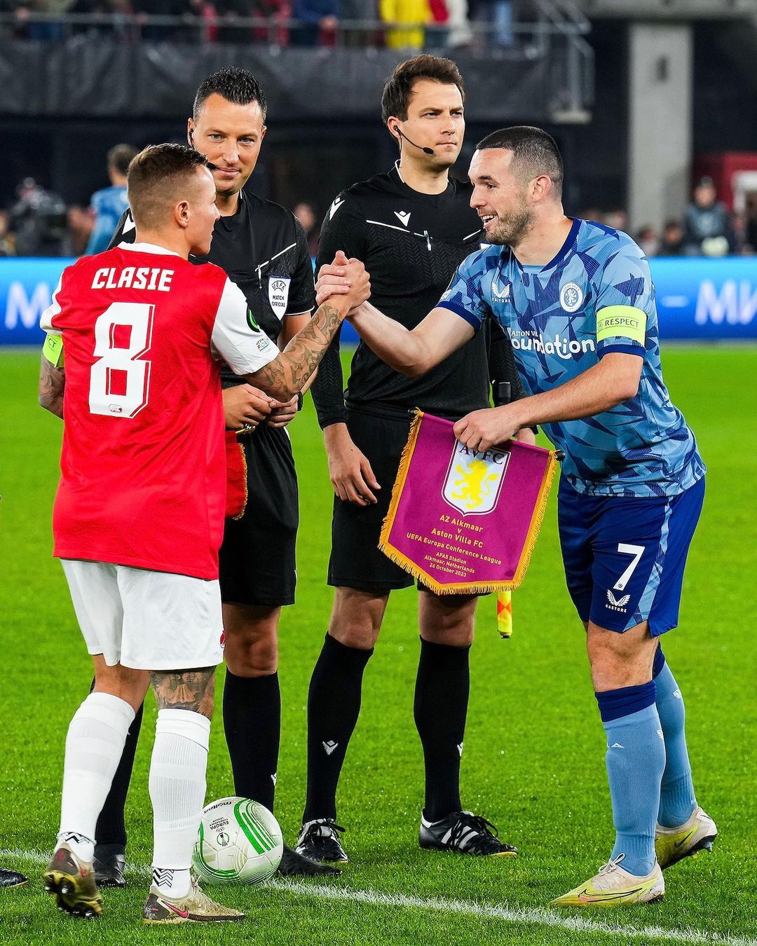 Potret pemain AZ jelang bertanding (SC: Instagram @azalkmaar)