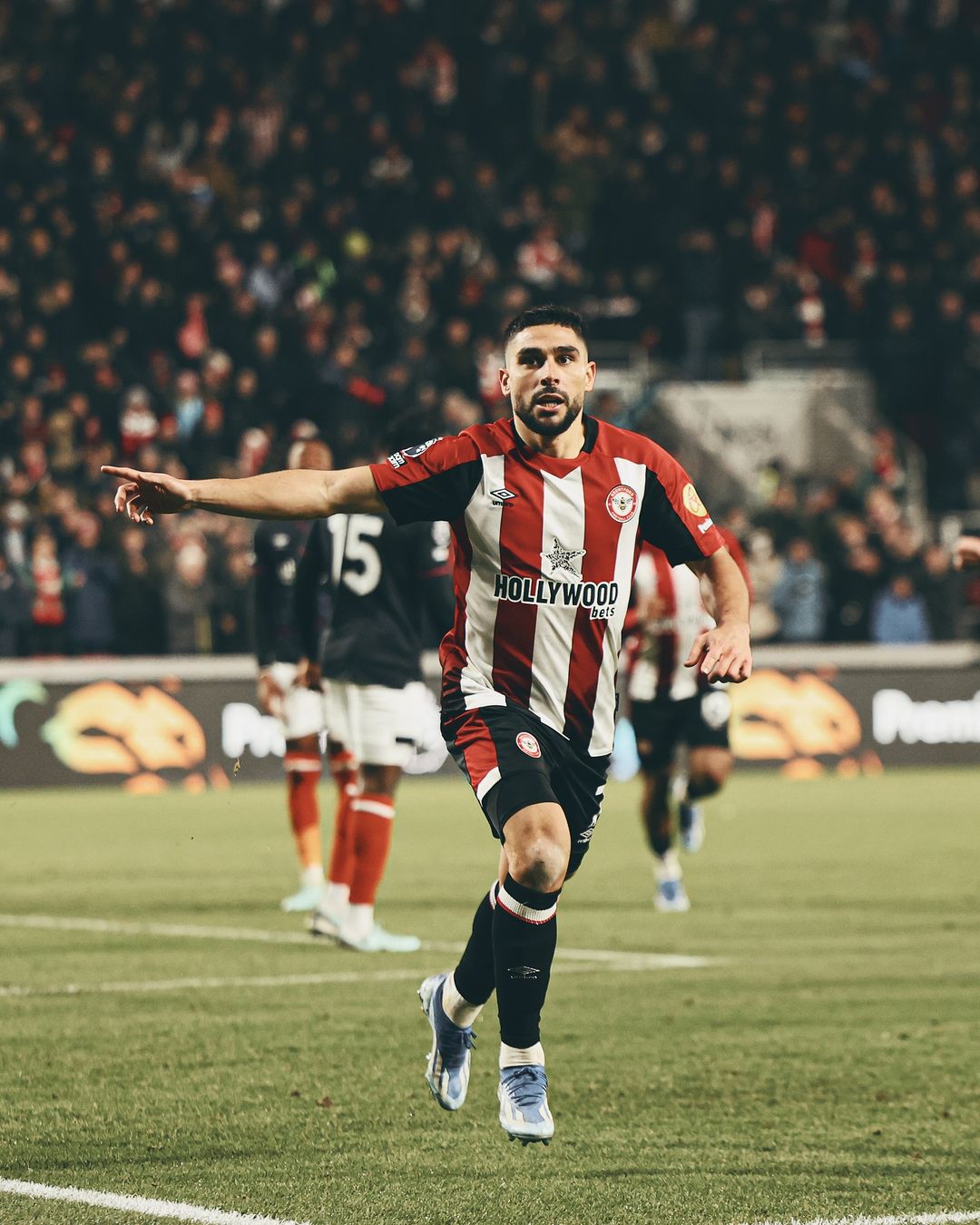 Prediksi Brentford vs Aston Villa, Pekan ke-17 Liga Inggris Aksi pemain Brentford (SC: Instagram @brentfordfc)