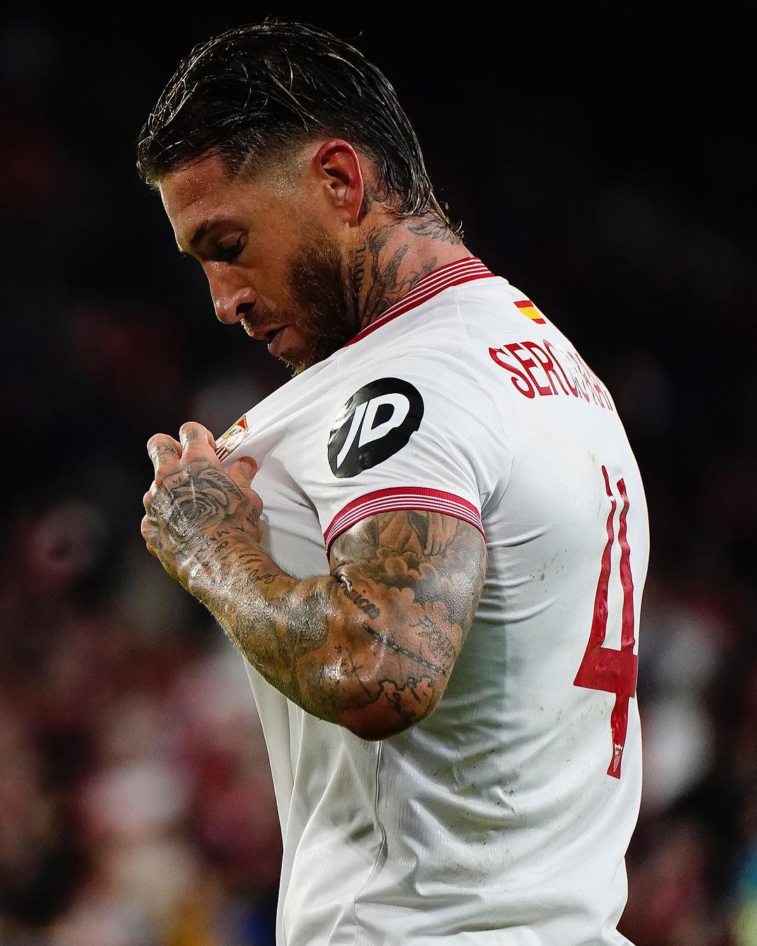 Prediksi Sevilla vs Villarreal, Pekan ke-15 La Liga Spanyol Potret pemain Sevilla, Sergio Ramos (SC: Instagram @sevillafc)