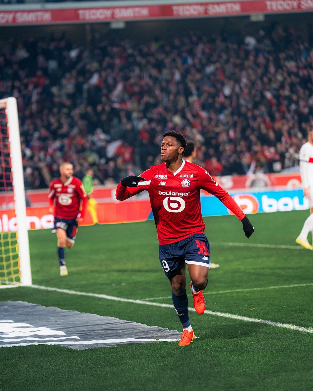 Pemain Lille selebrasi (SC: Instagram @losclive)