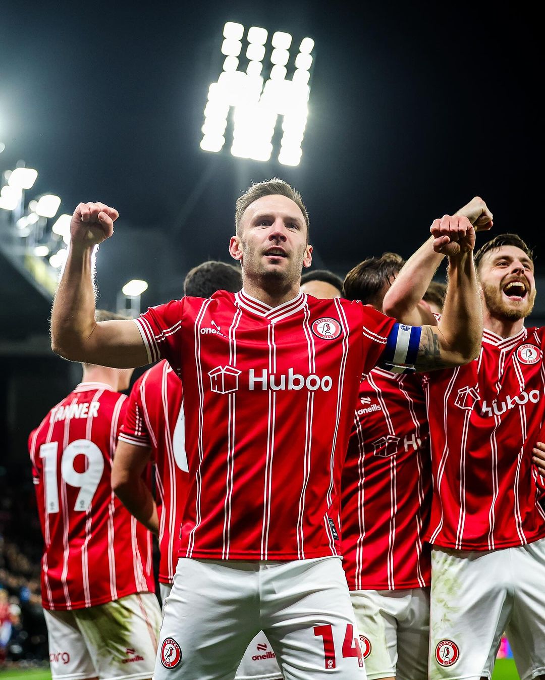 Prediksi Birmingham vs Bristol City, Pekan ke-25 EFL Championship Pemain Bristol selebrasi (SC: Instagram @bristolcityfc)