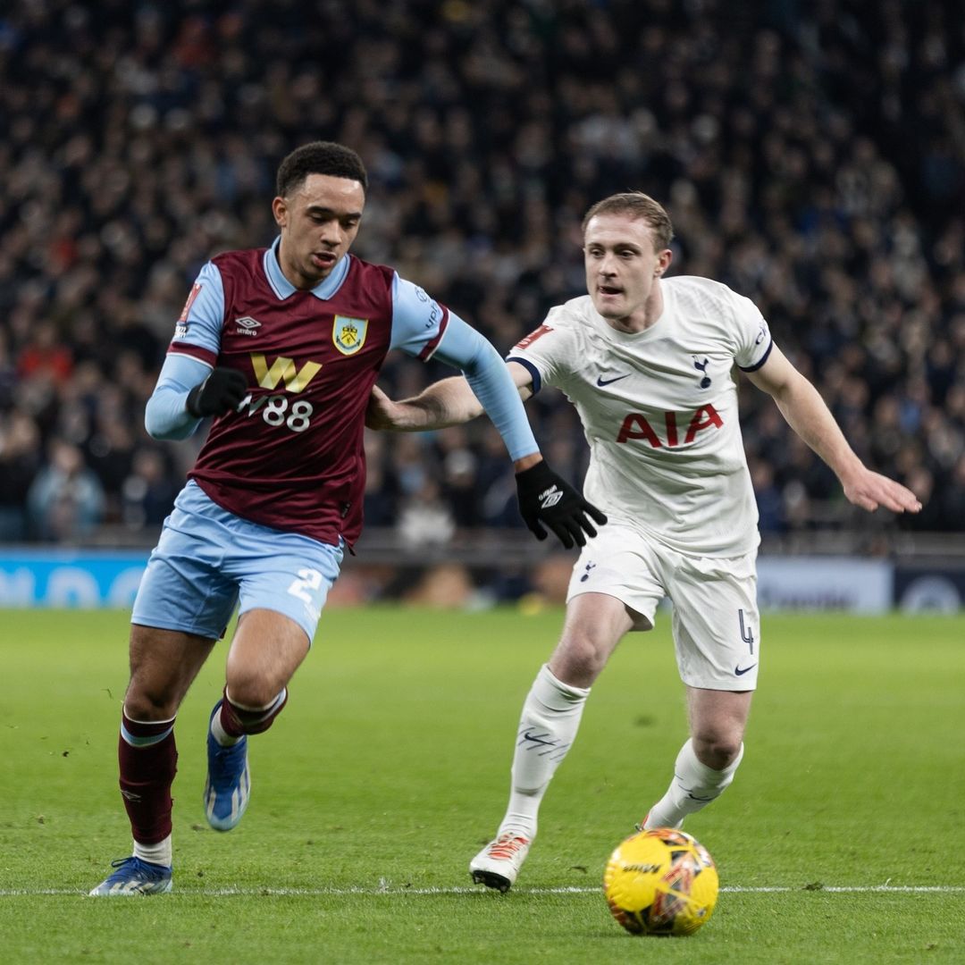 Prediksi Burnley vs Luton, Pekan Ke-21 Liga Inggris