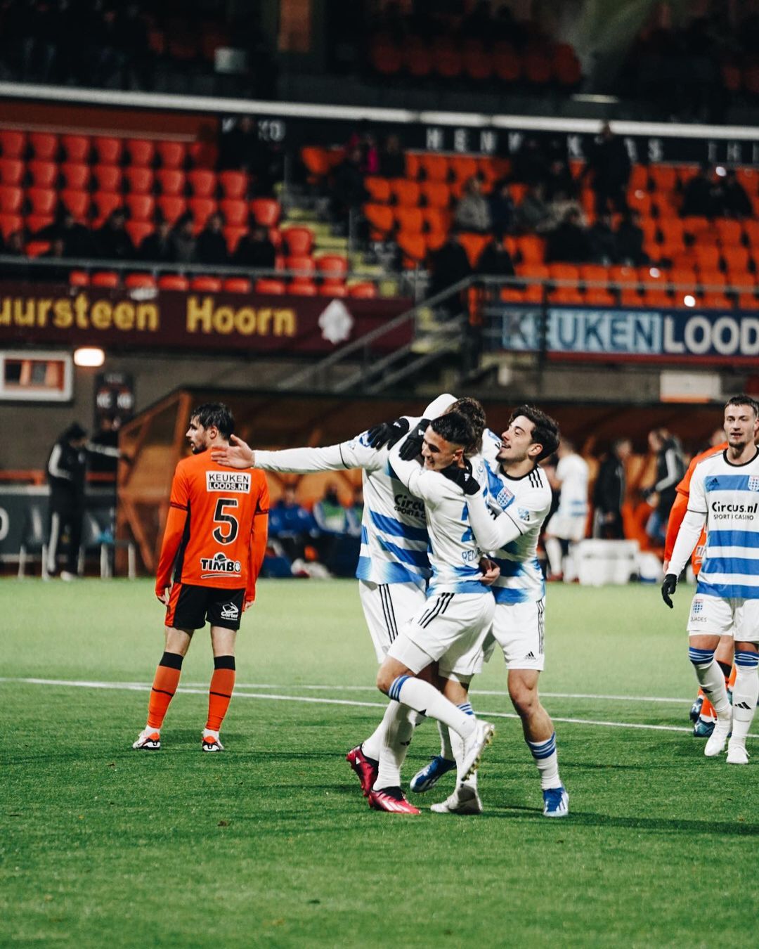 Prediksi Zwolle vs Heerenveen, Pekan ke-17 Liga Belanda Pemain PEC Zwolle selebrasi (SC: Instagram @peczwolle)