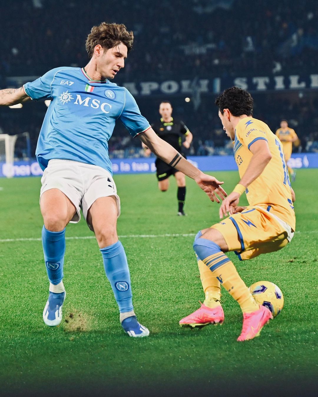 Prediksi Frosinone vs Monza, Pekan ke-19 Liga Italia Aksi pemain Frosinone (SC: Instagram @frosinonecalcio)