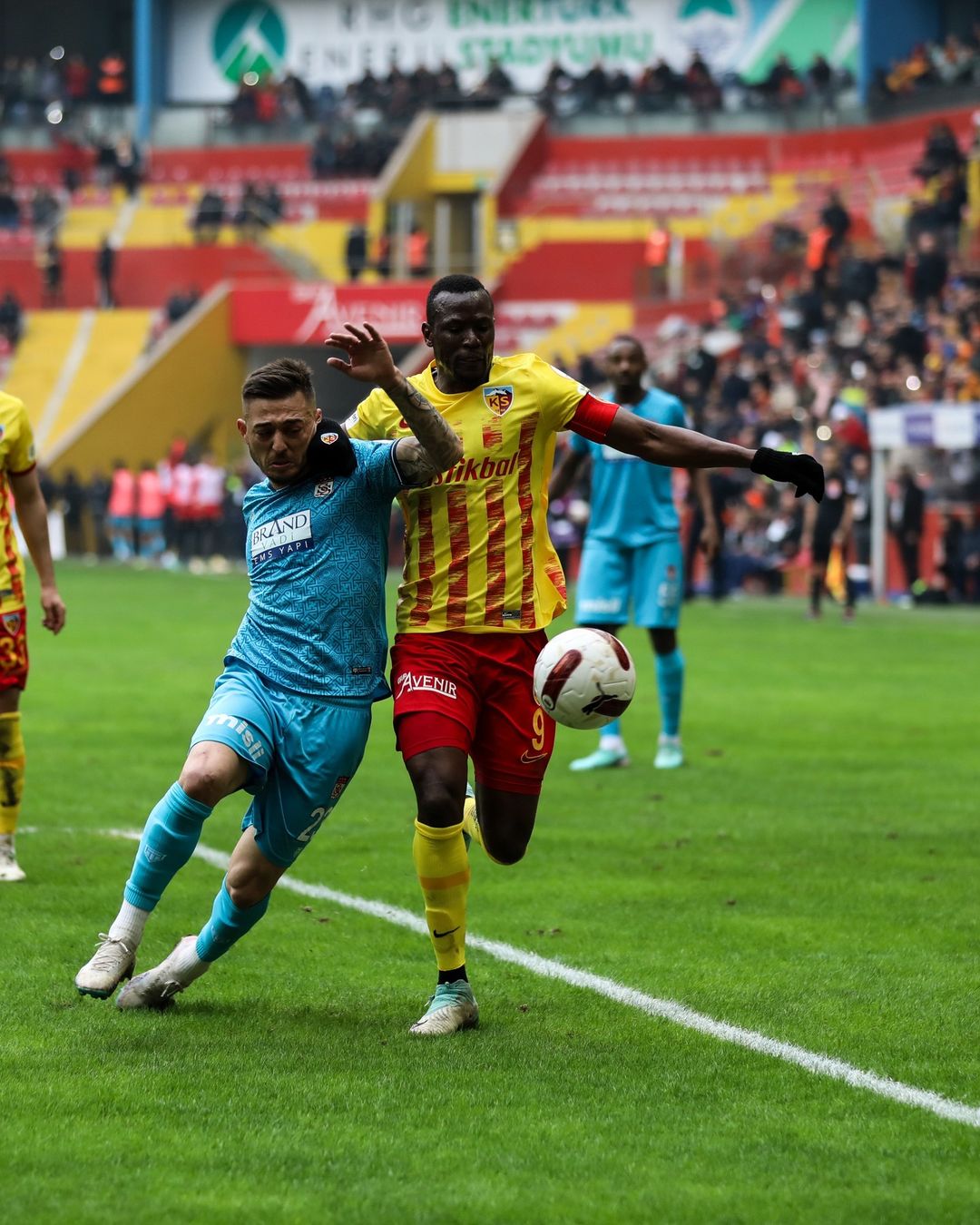 Prediksi Fatih Karagumruk vs Kayserispor, Pekan ke-16 Liga Turki Aksi pemain Kayserispor (SC: Instagram @kayserisporfk)