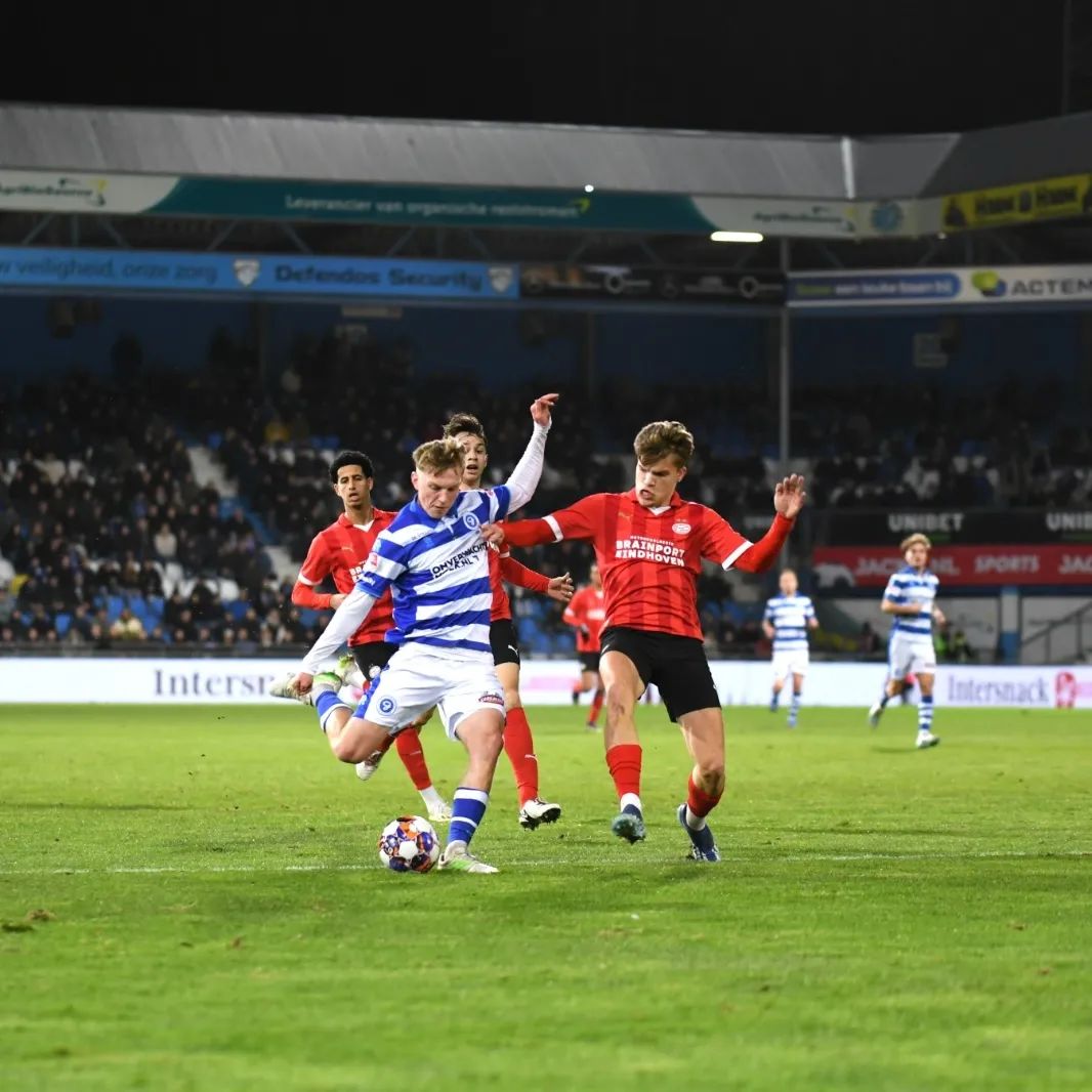 Prediksi De Graafschap vs VVV, Pekan ke-23 Eerste Divisie Aksi pemain De Graafschap di lapangan (SC: Instagram @degraafschap)