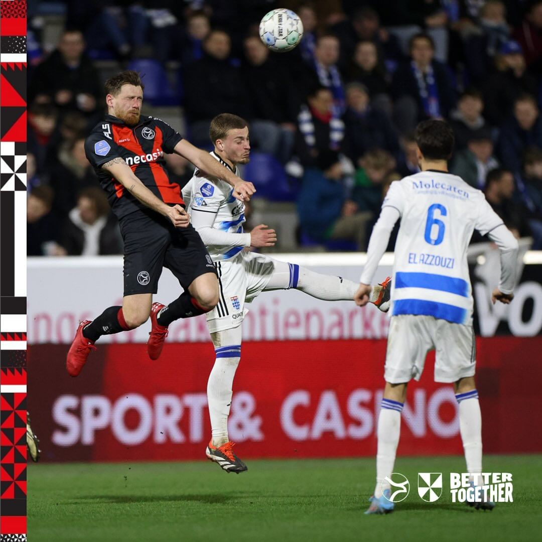 Prediksi Almere vs Feyenoord, Pekan ke-23 Liga Belanda Momen pemain Almere City melakukan duel udara (SC: Instagram @almerecityfc)