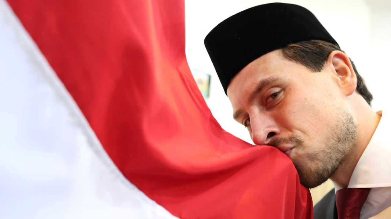 Thom Haye Ceritakan Rentetan Kegiatan dari Belanda hingga Diresmikan sebagai WNI