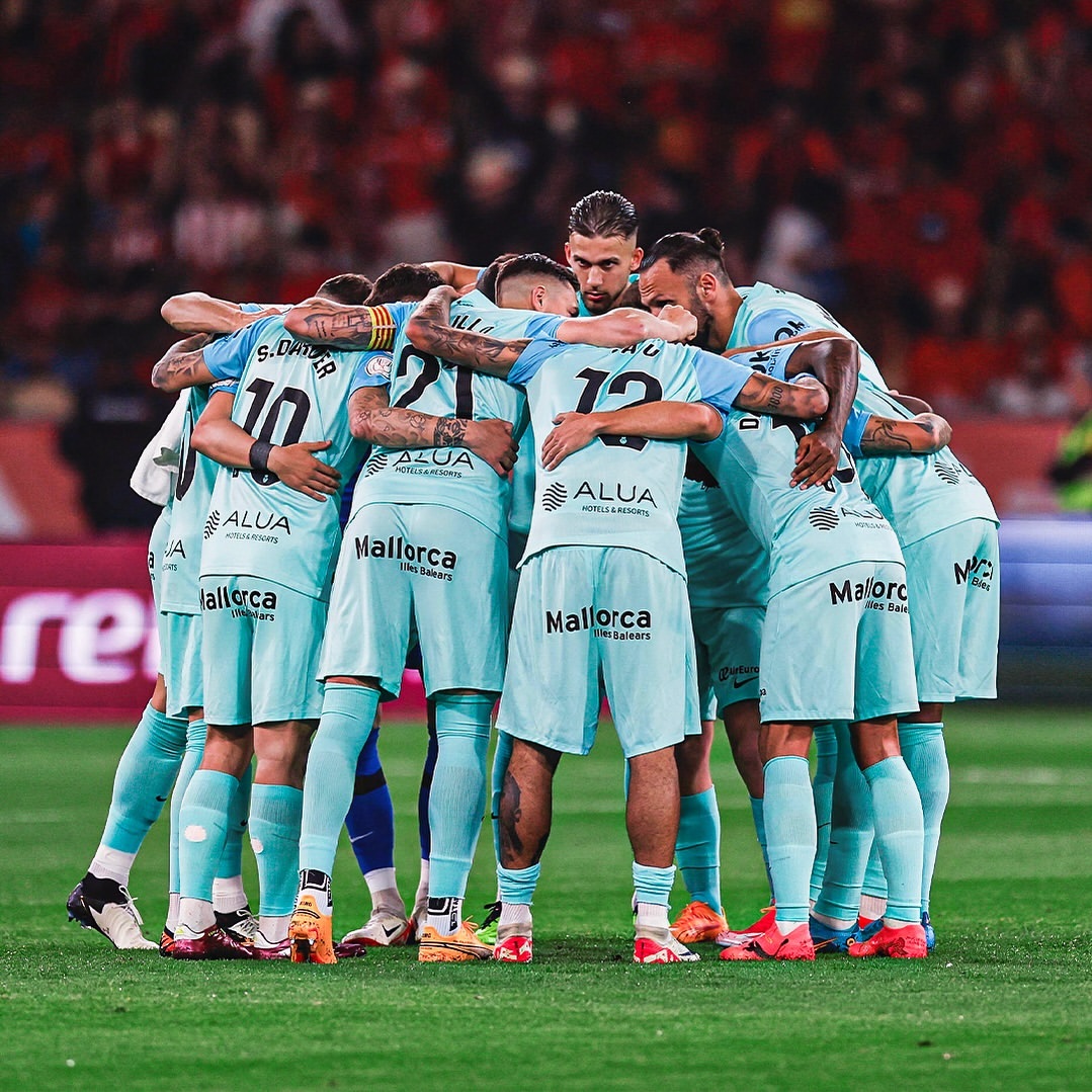 Prediksi Mallorca vs Real Madrid Sabtu 13 April 2024, Pekan ke-31 La Liga Spanyol Potret para pemain Mallorca berkumpul jelang bermain (SC: Instagram @rcdmallorcaoficial)