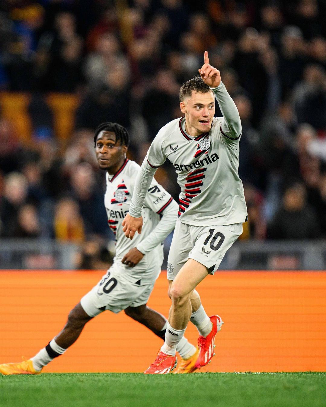 Prediksi Frankfurt vs Leverkusen Minggu 5 Mei 2024, Pekan ke-32 Liga Jerman Momen pemain Leverkusen melakukan selebrasi (SC: Instagram @bayer04fussball)