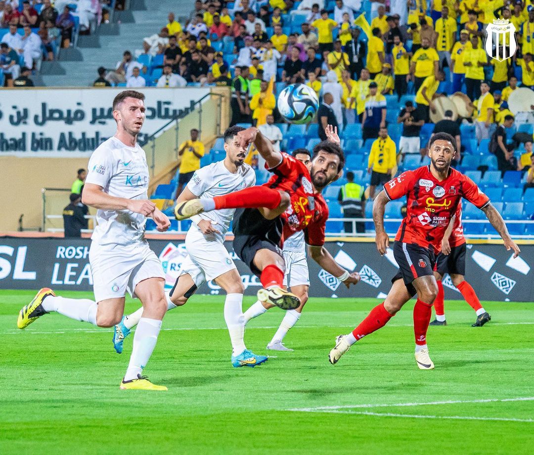 Aksi pemain Al Riyadh di lapangan (SC: Instagram @alriyadh_fc)
