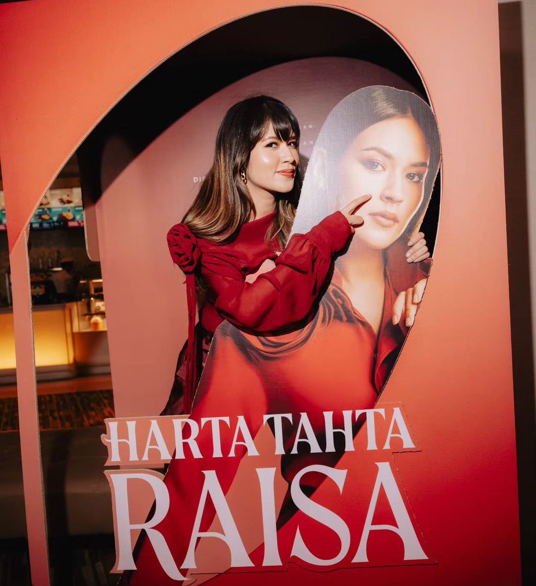 Film Harta Tahta Raisa, Eksplorasi Romantis dalam Dunia Musik