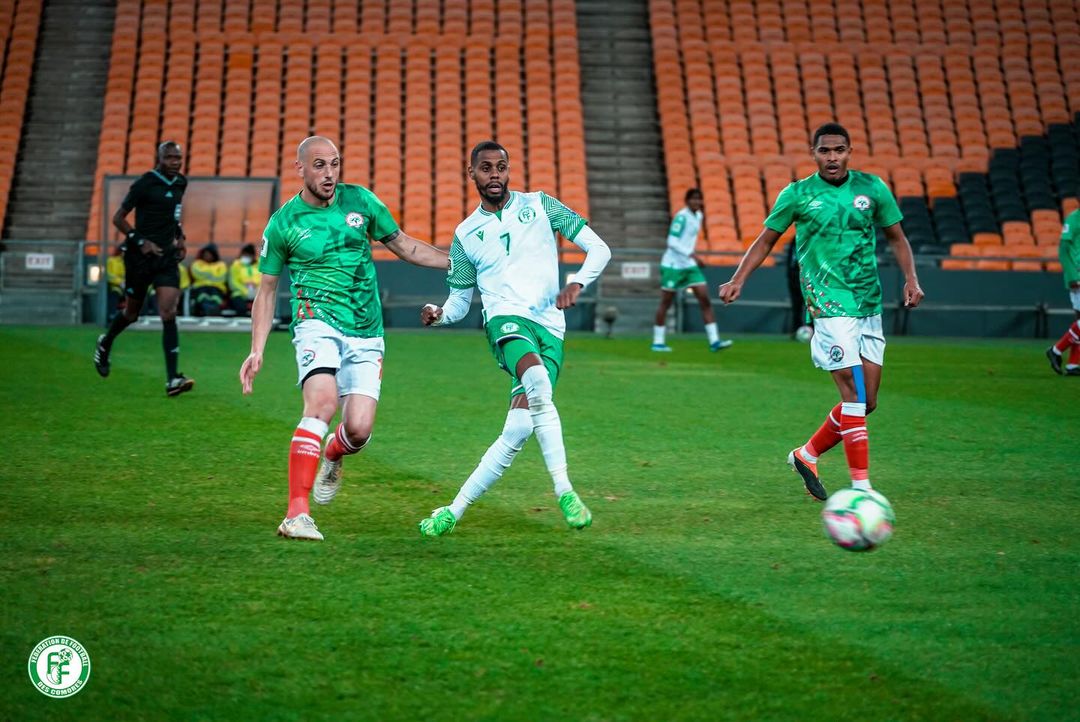 Prediksi Chad vs Komoro Selasa 11 Juni 2024, Kualifikasi Piala Dunia Aksi pemain Komoro di lapangan (SC: Instagram @fedcomfootball)