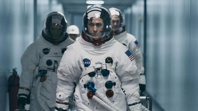 Menjelajahi Misi Bersejarah Ke Bulan: Ulasan Film First Man