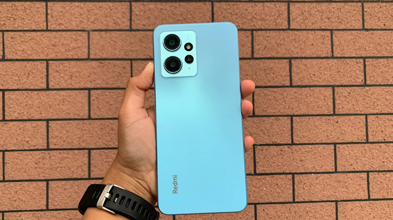 Perbandingan Xiaomi 13T dan Xiaomi Redmi Note 12 Pro 5G: Pilih yang Mana?