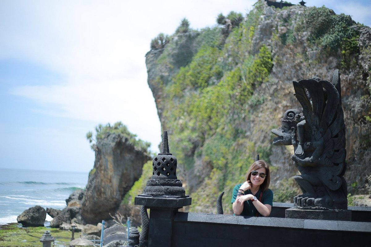 Pantai Gunungkidul Ngobaran Jogja