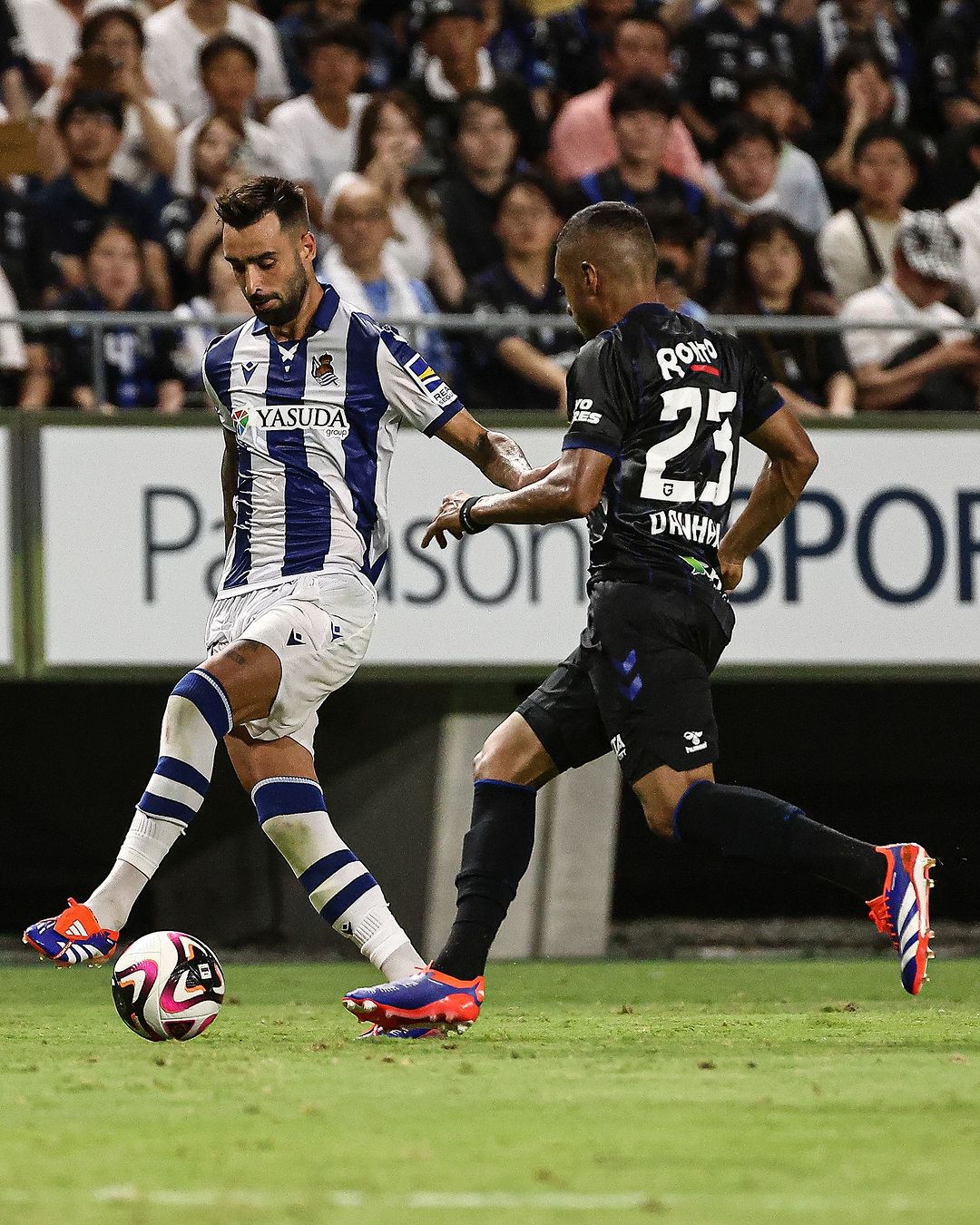 Aksi pemain Real Sociedad di lapangan (SC: Instagram @realsociedad)