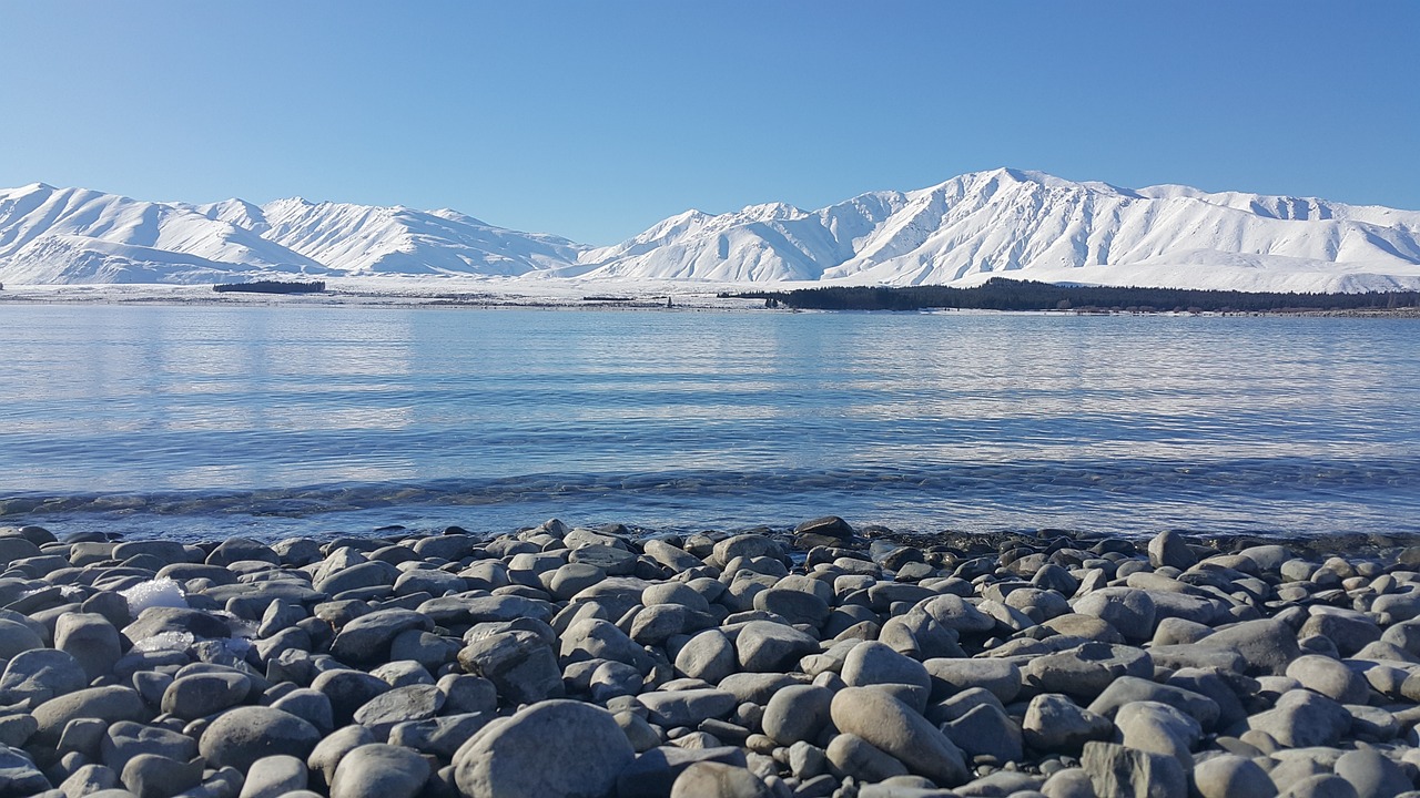 Pesona Danau Tekapo Selandia Baru dan Pegunungan