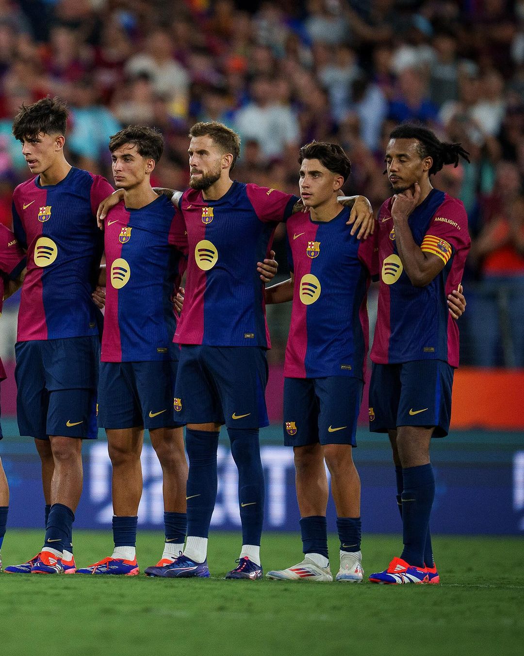 Potret para pemain Barcelona di lapangan (SC: Instagram @fcbarcelona)