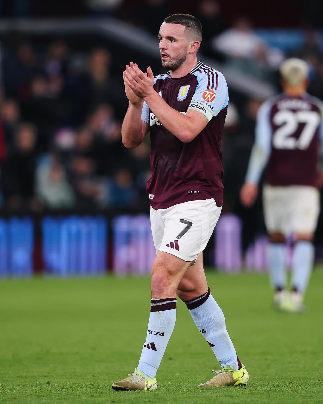 Prediksi Aston Villa vs Leicester Sabtu 4 Januari 2025, Pekan ke-20 Liga Inggris Potret salah satu pemain Aston Villa (SC: Instagram @avfcofficial)
