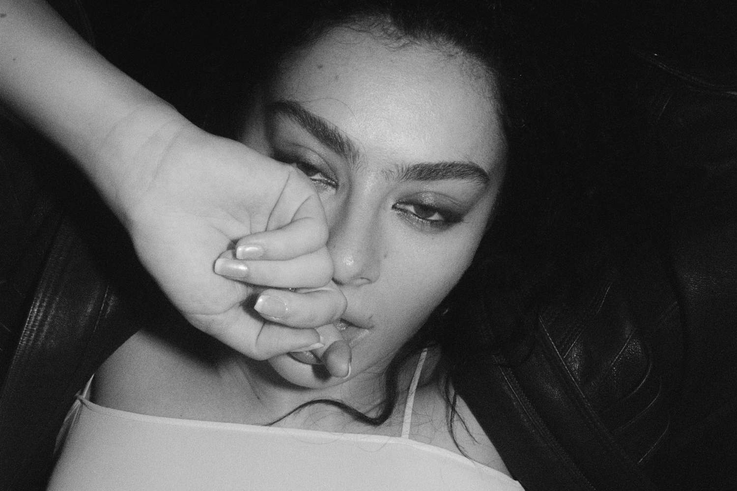 Charli XCX dan Lagu “Party 4 U” yang Kembali Viral di TikTok