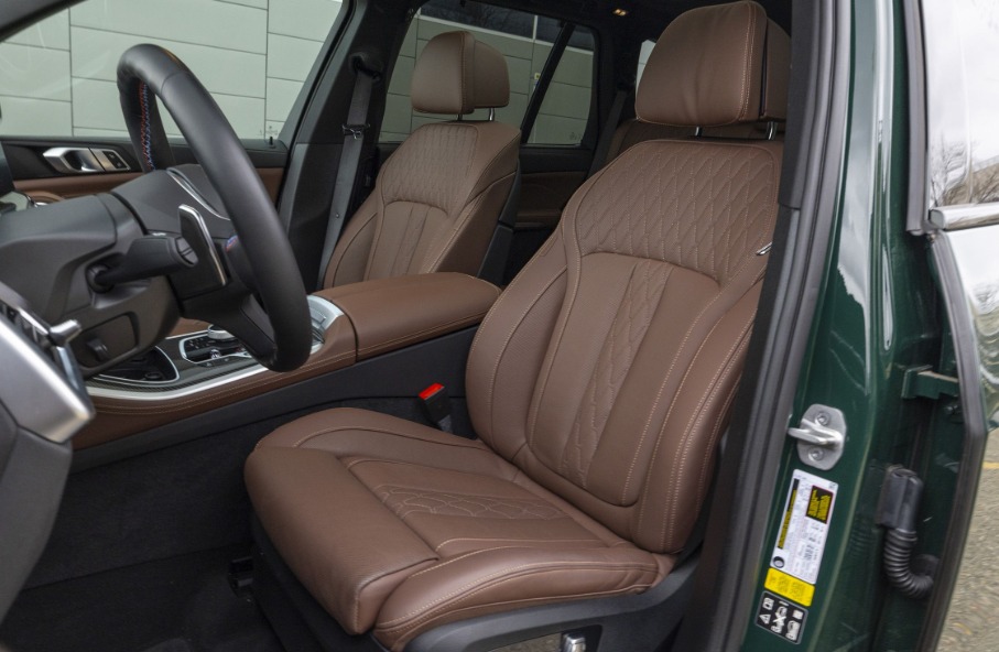Review BMW X5 xDrive40i Sports Activity Vehicle 2025: Menyajikan Performa dan Kemewahan Review Harga Spesifikasi BMW X5 xDrive40i 2025