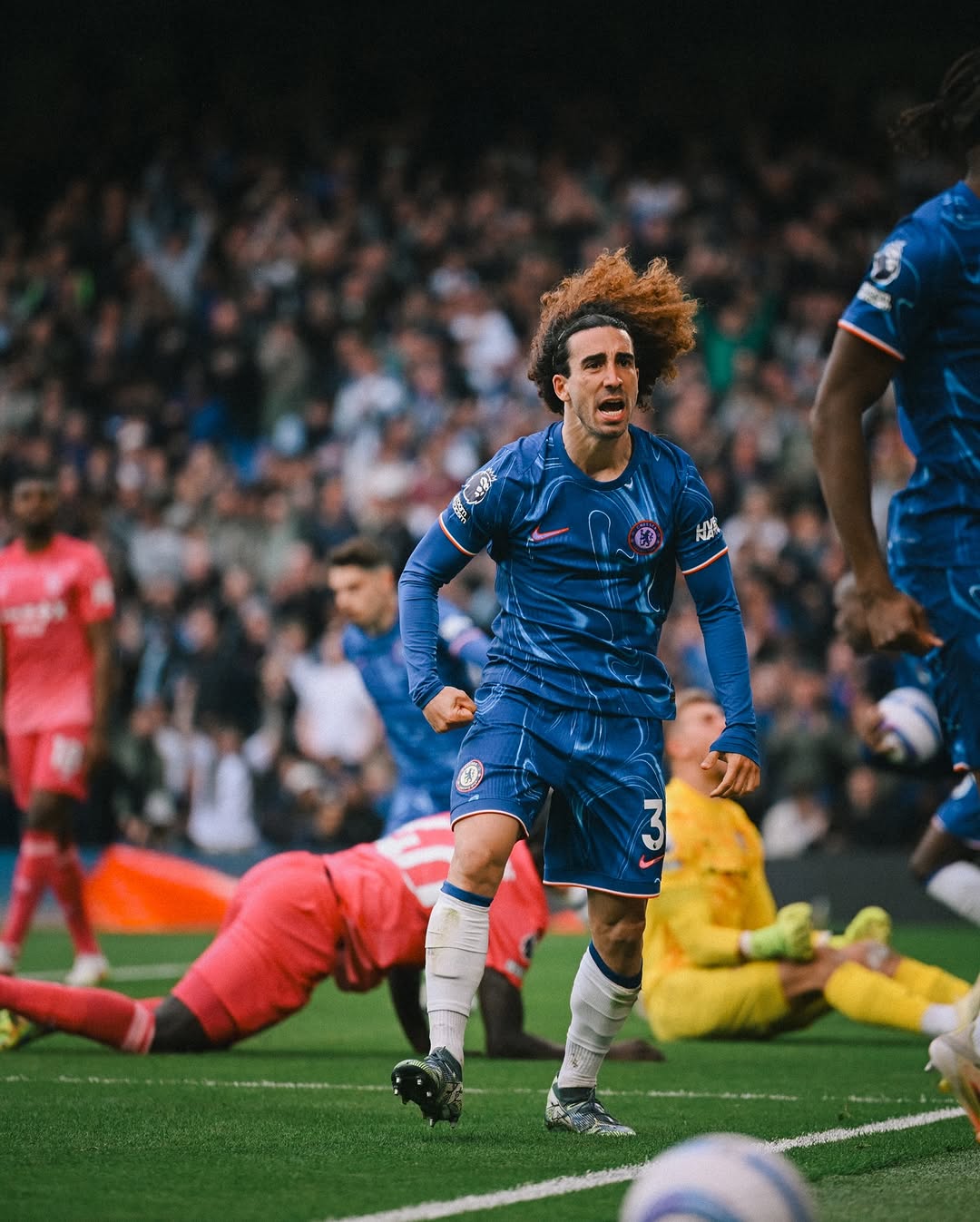Prediksi Fulham vs Chelsea Minggu 20 April 2025, Pekan ke-33 Liga Inggris Potret pemain Chelsea di lapangan (SC: Instagram @chelseafc)